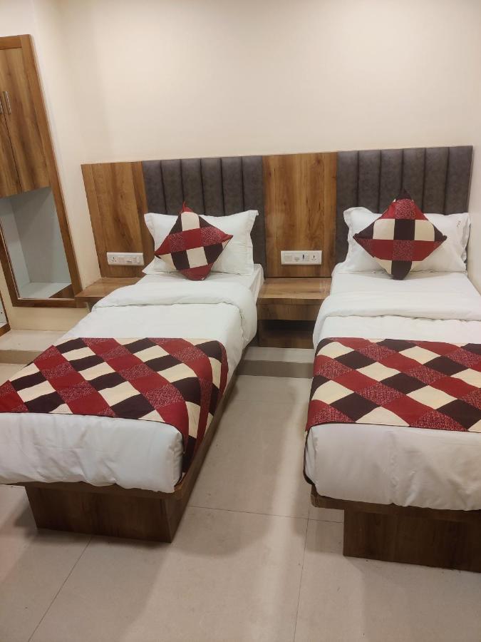 Bkc Corporate Hostel Ac Dormitory ムンバイ エクステリア 写真